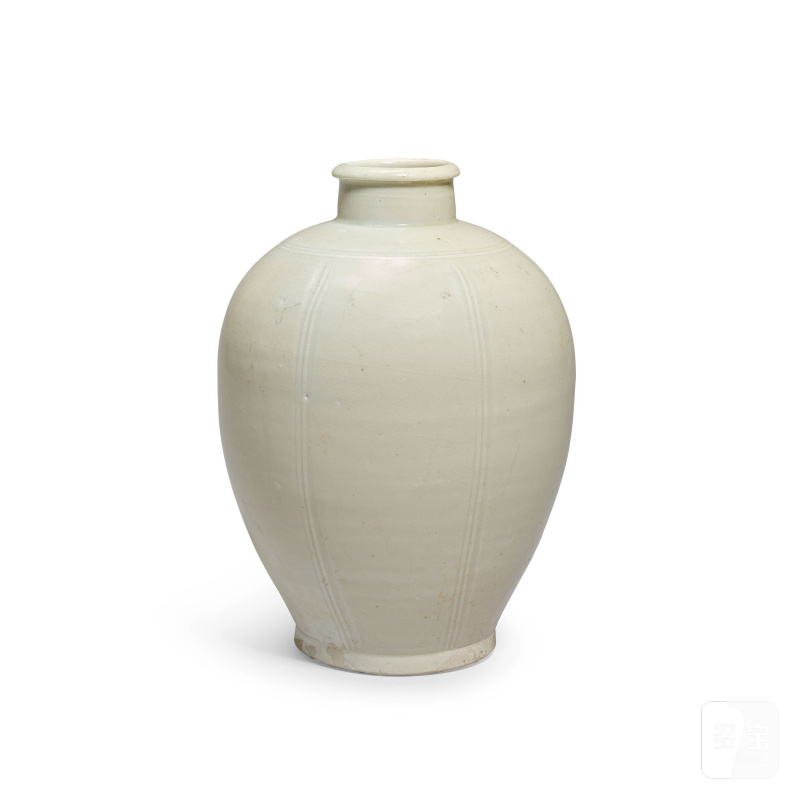 宋 米白釉瓶 | A CREAM-GLAZED OVOID VASE
